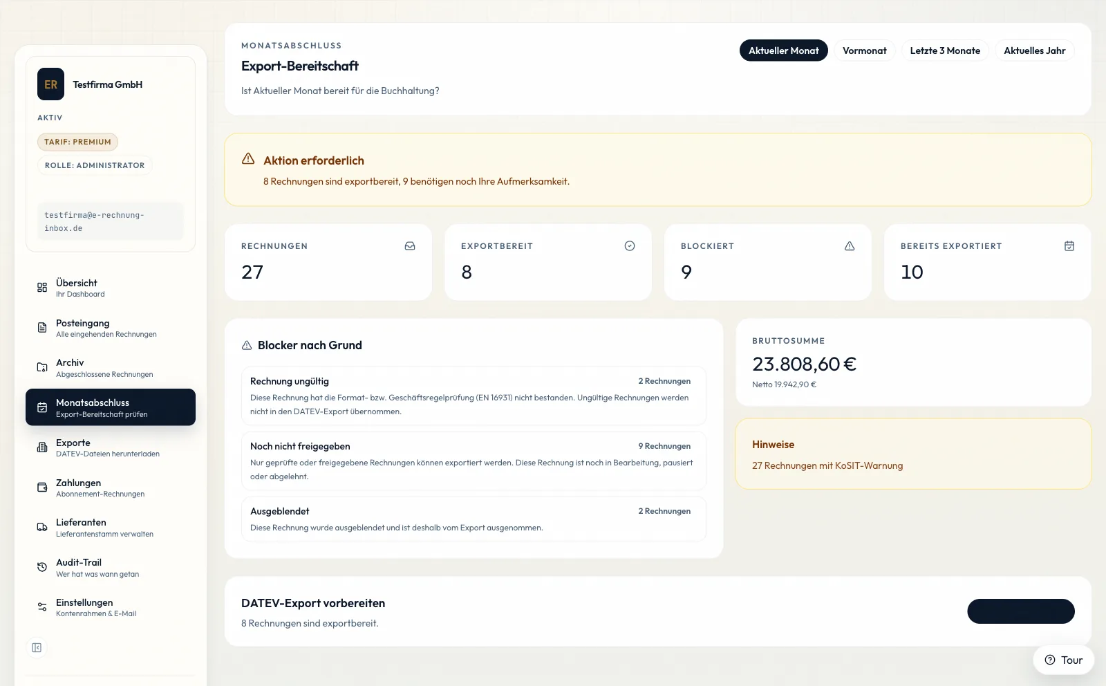 Monatsabschluss-Ansicht mit Vollständigkeit und Bearbeitungsstatus